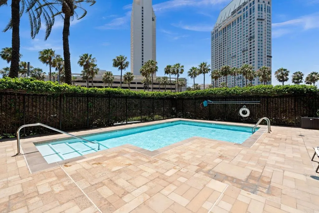 https://cdn.realtyfeed.com/cdn/127/307080387/36c5bfcd69505ce8cbaa7a61cd6b4198.webp