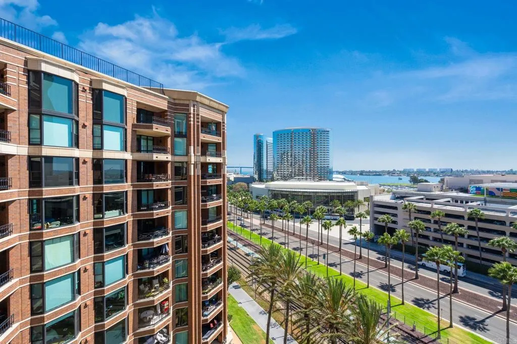 https://cdn.realtyfeed.com/cdn/127/307080387/eb59f66e0f8d3ad8a4f1a9c646c62cc9.webp