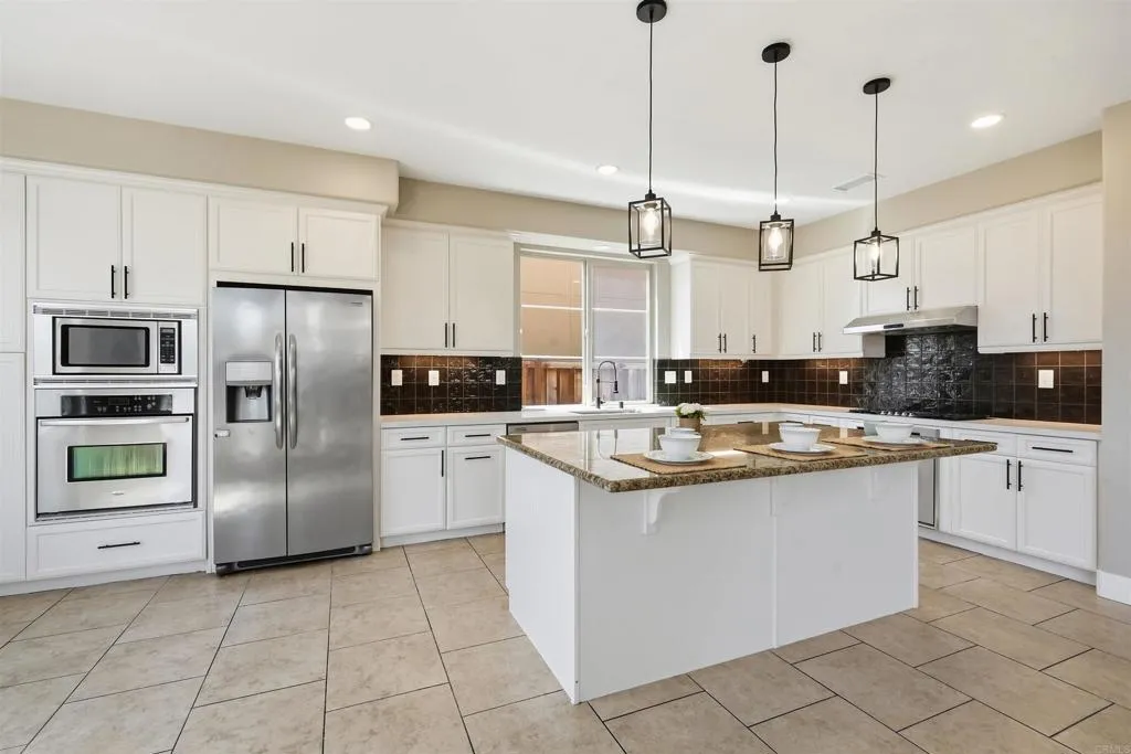 https://cdn.realtyfeed.com/cdn/127/307080390/02e5e7ed86c0b0d2458dea1e12875ea8.webp