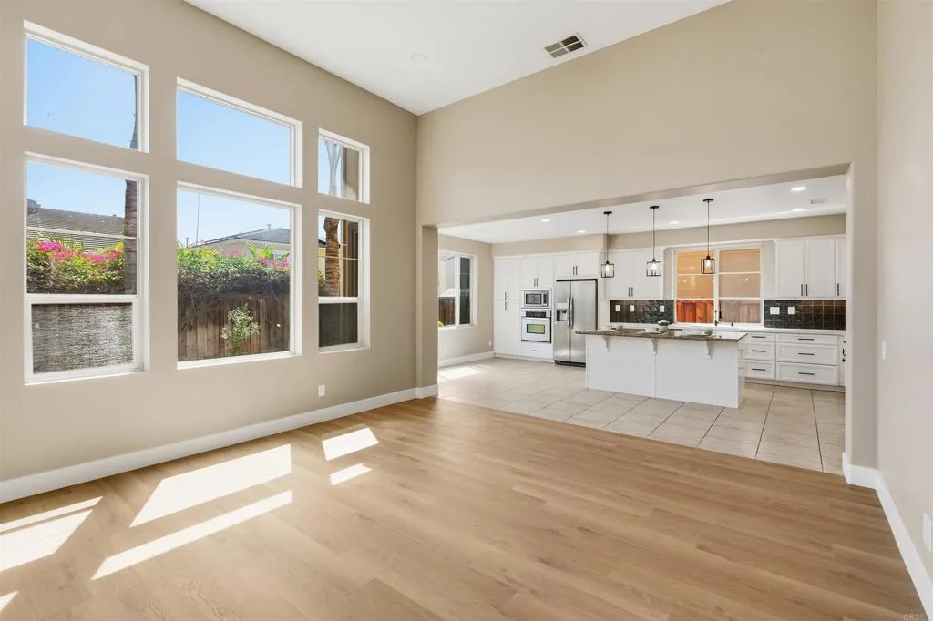 https://cdn.realtyfeed.com/cdn/127/307080390/748b22fd35a7209c7d4a18759e438a76.webp