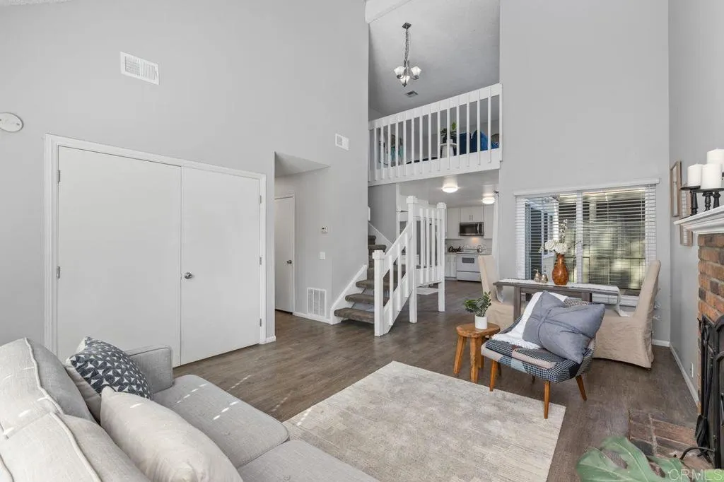 https://cdn.realtyfeed.com/cdn/127/307080391/294bad7038067924a2b4d5782557df13.webp