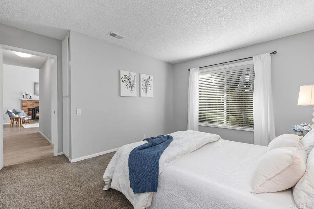 https://cdn.realtyfeed.com/cdn/127/307080391/35f7941c34752b84289cce951524f997.webp