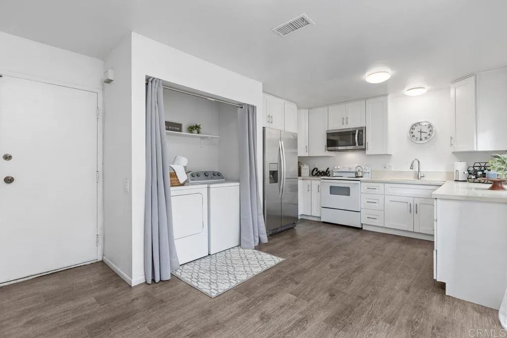 https://cdn.realtyfeed.com/cdn/127/307080391/936b96d54039bfe723a938632369f2b4.webp
