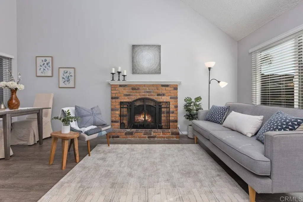 https://cdn.realtyfeed.com/cdn/127/307080391/d4376370fe17b50079c71a1009edc878.webp