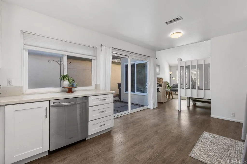 https://cdn.realtyfeed.com/cdn/127/307080391/f3ed076f6b5710425efcd2f483b603a6.webp