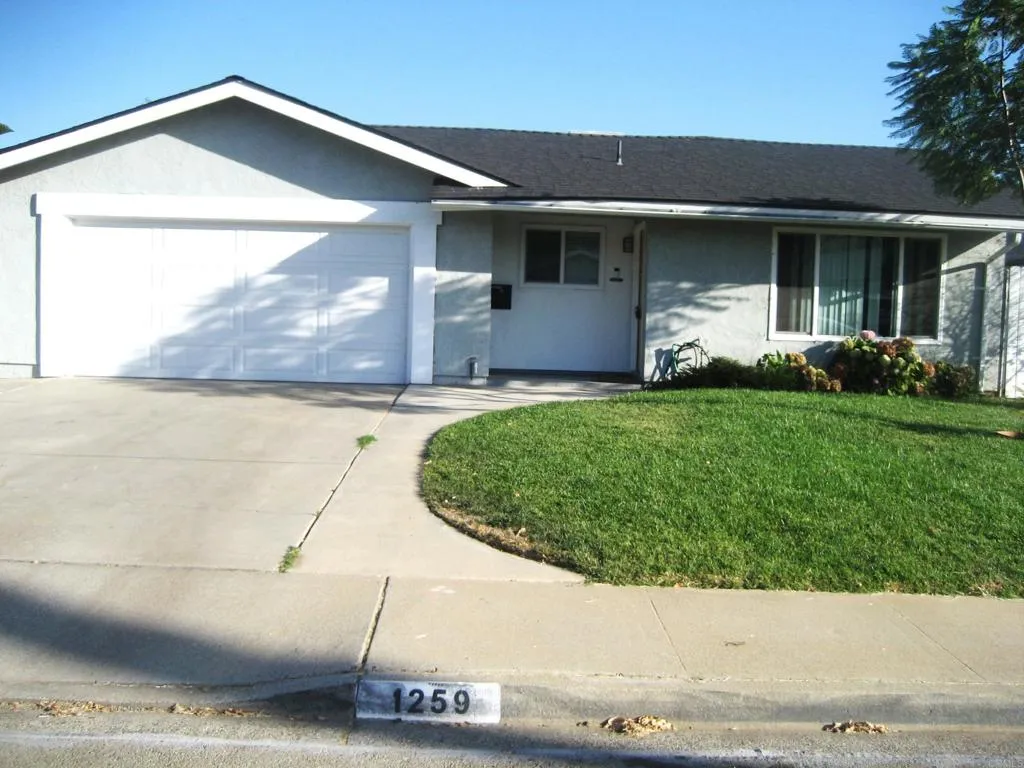 1259 Siggson Ave, Escondido, CA 92027 - Main photo, Escondido, CA