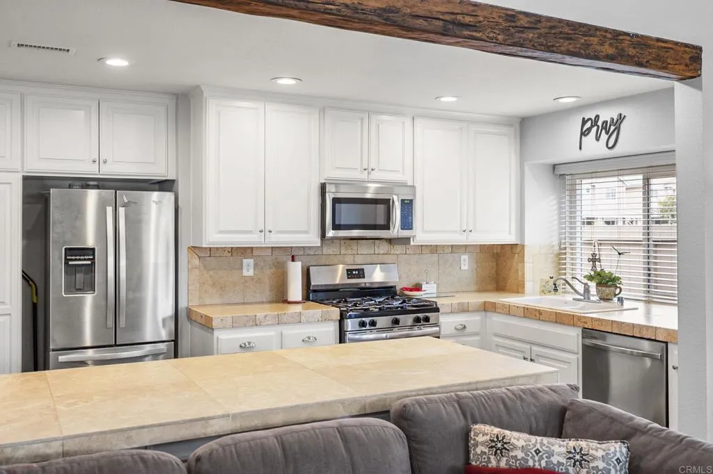 https://cdn.realtyfeed.com/cdn/127/307080420/300920aaeddadc92e38b5390c70fdecb.webp