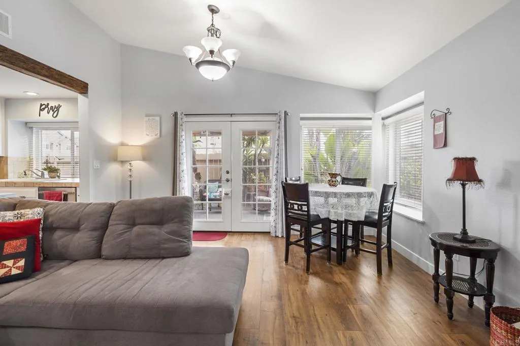 https://cdn.realtyfeed.com/cdn/127/307080420/75582d8a515874ce12845433984ee6e6.webp