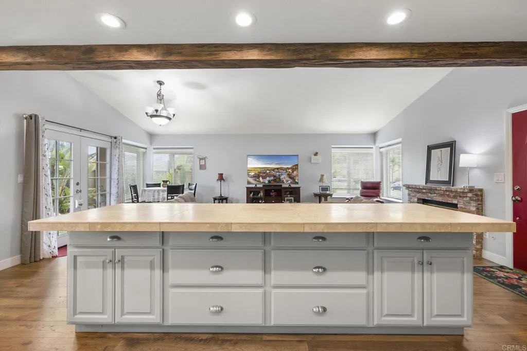 https://cdn.realtyfeed.com/cdn/127/307080420/a4199aeb320d169ea4f760d52395d482.webp