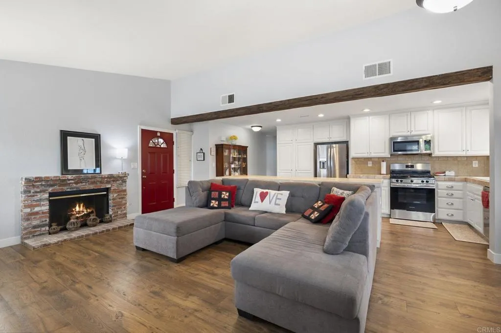 https://cdn.realtyfeed.com/cdn/127/307080420/cc19752a0c899cbc9433d3eae387dd18.webp