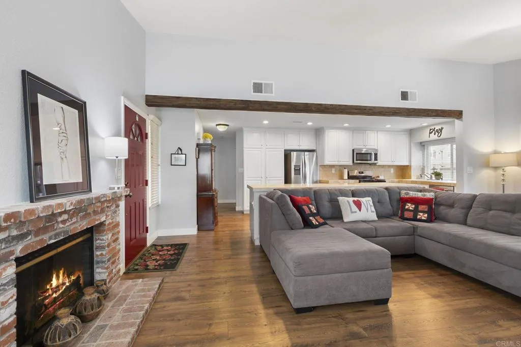 https://cdn.realtyfeed.com/cdn/127/307080420/d914fd45f9009c7c2e1a00d608aabf72.webp