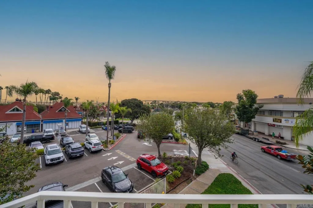 https://cdn.realtyfeed.com/cdn/127/307080458/2eb53d86e6294378759ccfdc5f82a927.webp