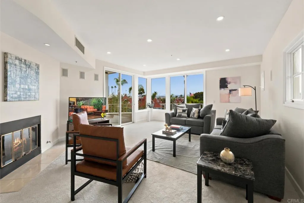 https://cdn.realtyfeed.com/cdn/127/307080458/40fc4696ec0721d8ae6cafec5f1d0d6c.webp