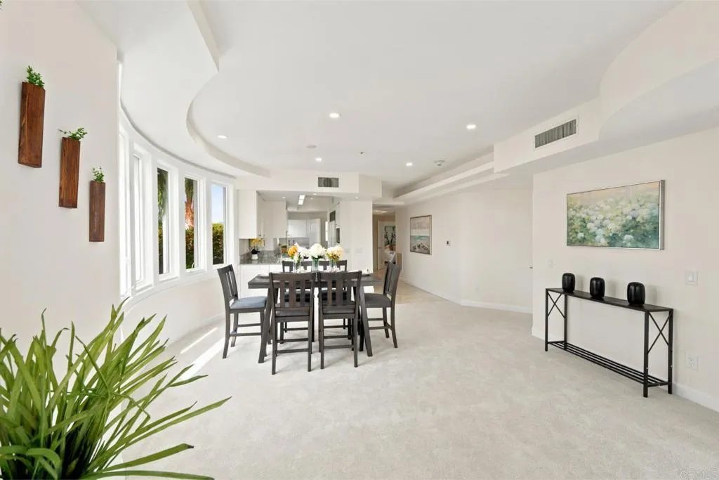 https://cdn.realtyfeed.com/cdn/127/307080458/511ce96aa57c0ddc5ea42ac3647a12ef.webp
