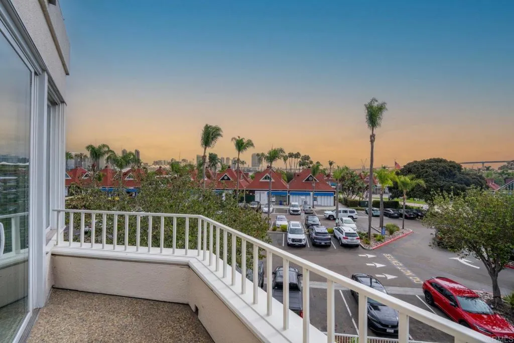 https://cdn.realtyfeed.com/cdn/127/307080458/52f8d7763a7bf253200ed1b64fe7a214.webp