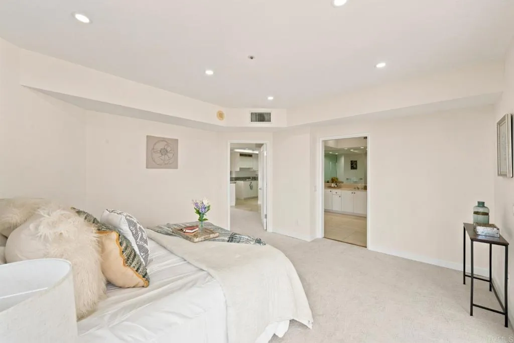 https://cdn.realtyfeed.com/cdn/127/307080458/ab3f8fd8f202bd3d86120374fb878dcd.webp