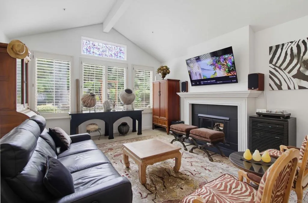 https://cdn.realtyfeed.com/cdn/127/307080468/4cc4a1428e6bc4bf0e5124dd60bebb4d.webp