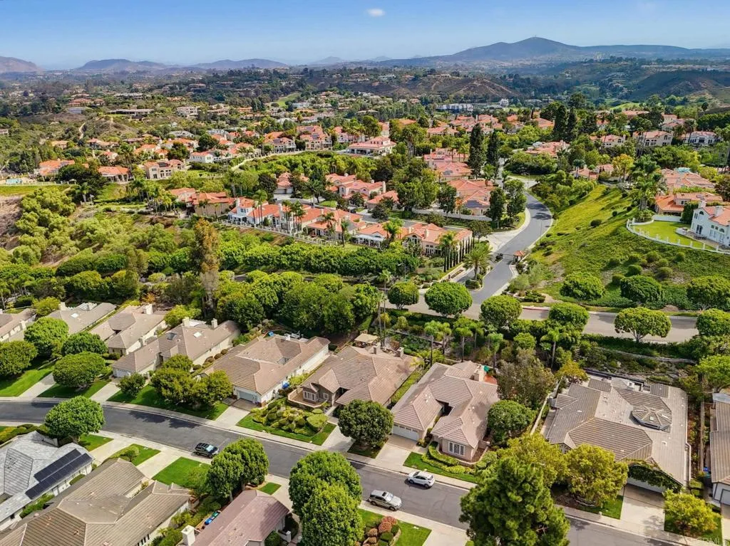 https://cdn.realtyfeed.com/cdn/127/307080468/91180e6c36c45c0b933cb780947dd133.webp