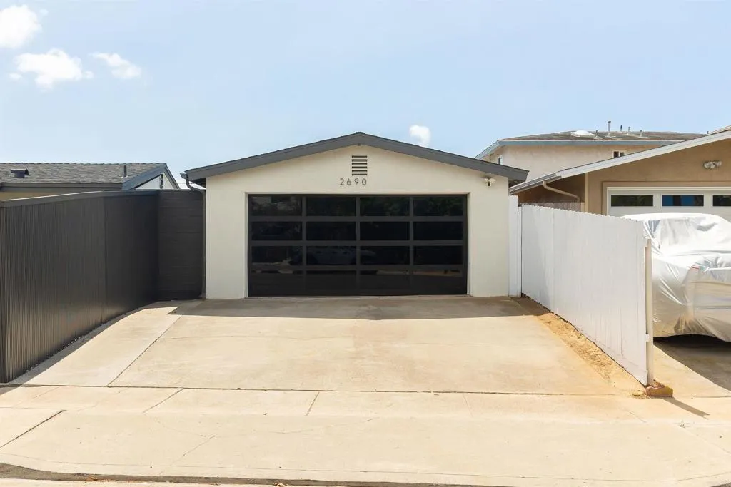https://cdn.realtyfeed.com/cdn/127/307080557/28a7ccd03418f79a39289d66071431b5.webp