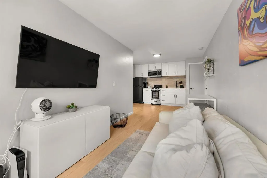 https://cdn.realtyfeed.com/cdn/127/307080557/e539cd816f0f835f911d00585049093c.webp