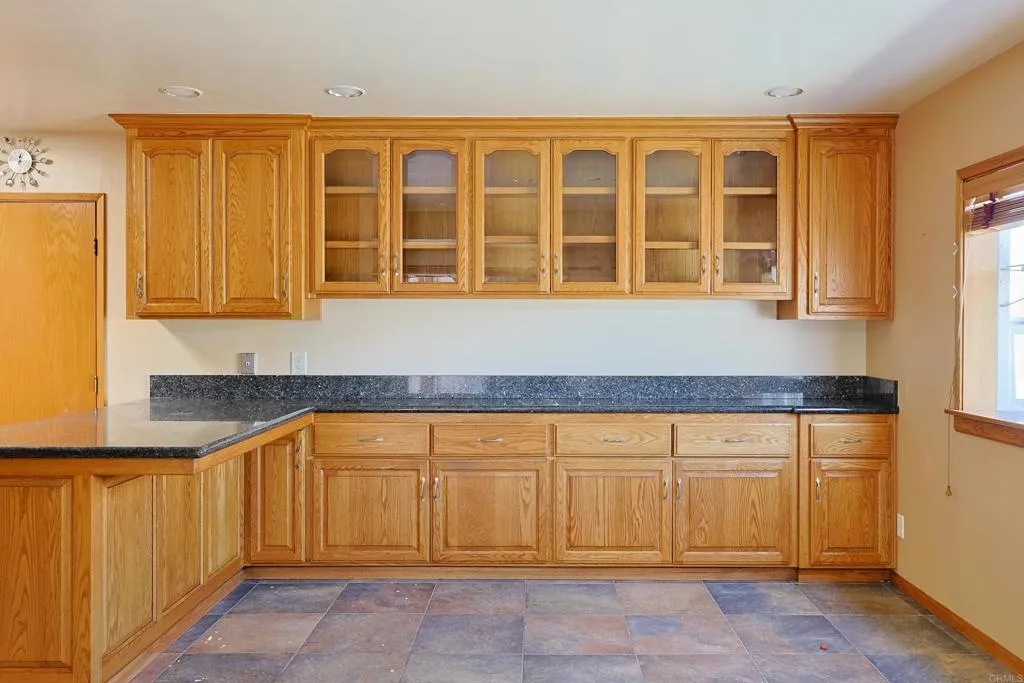 https://cdn.realtyfeed.com/cdn/127/307080586/2f40d7cc45cde9c957c340d9a27a7ff2.webp