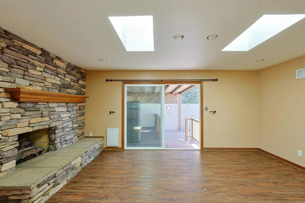 https://cdn.realtyfeed.com/cdn/127/307080586/6f8652afdec88b516da98fd1a06e7d6d.webp