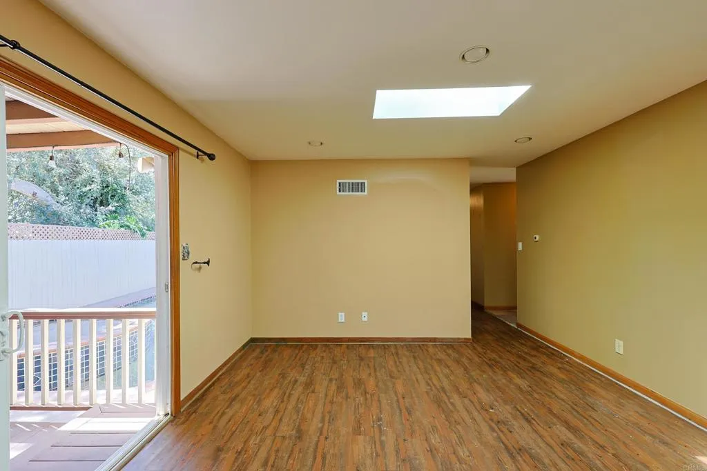 https://cdn.realtyfeed.com/cdn/127/307080586/76f81f06d1ed2ede2692c548ea6ced9f.webp