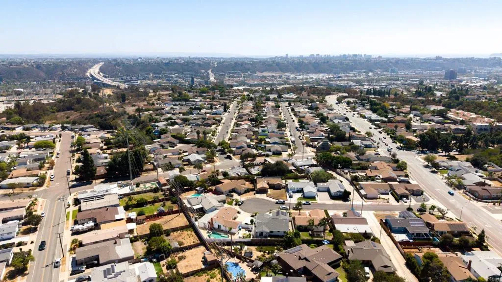 https://cdn.realtyfeed.com/cdn/127/307080586/8697150cd9badbfbd54c00197ecef47a.webp