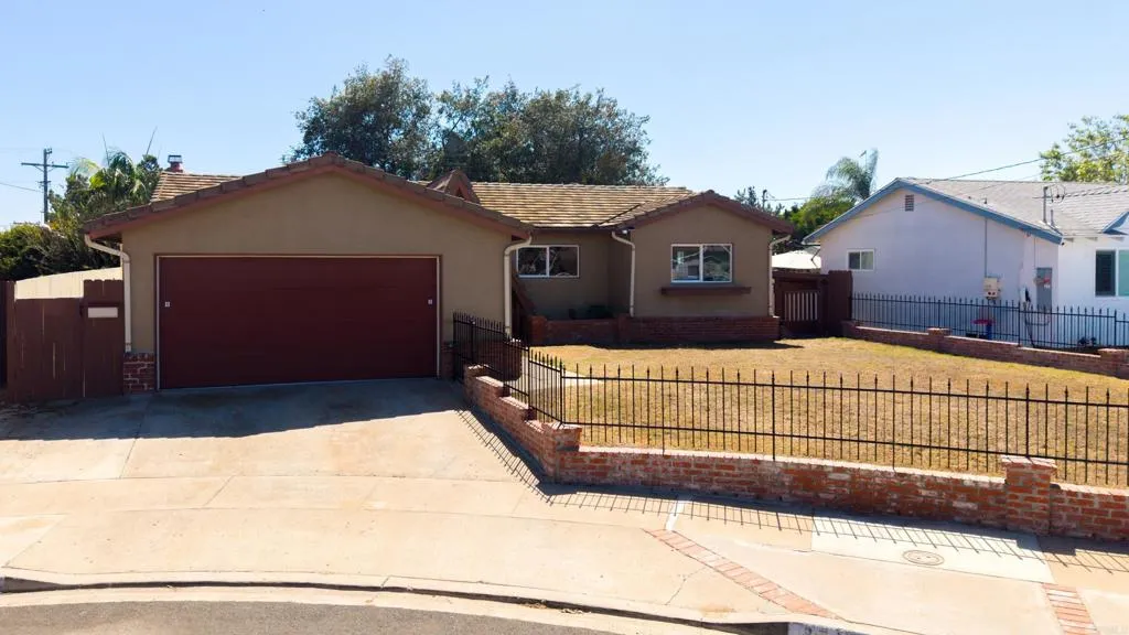 https://cdn.realtyfeed.com/cdn/127/307080586/ec646f86b6331b30848ea09004b63e02.webp