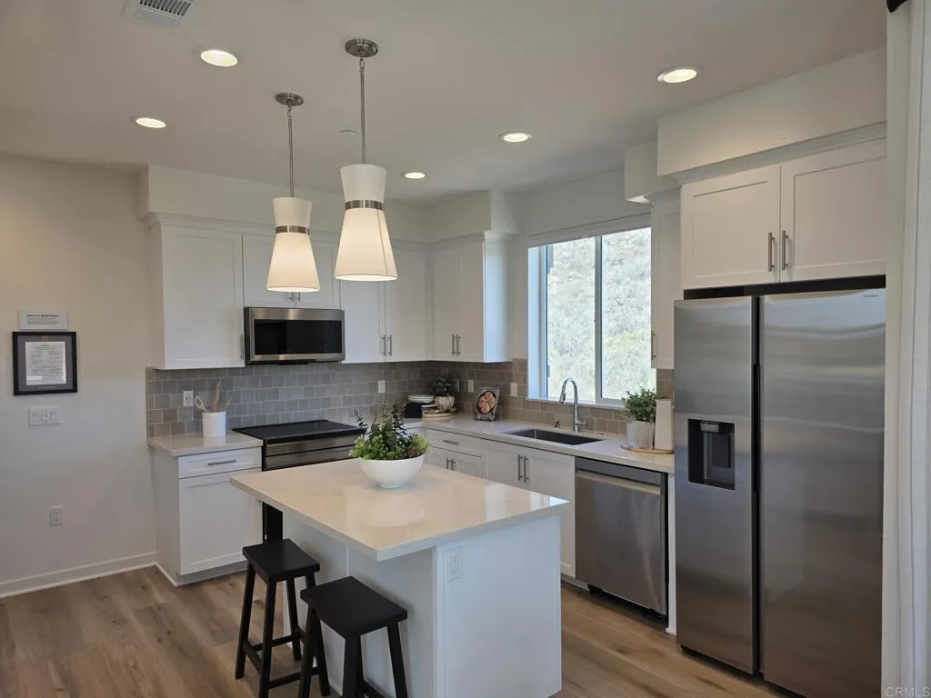 719 Vibrant, Escondido, CA 92026 - Main photo, Escondido, CA
