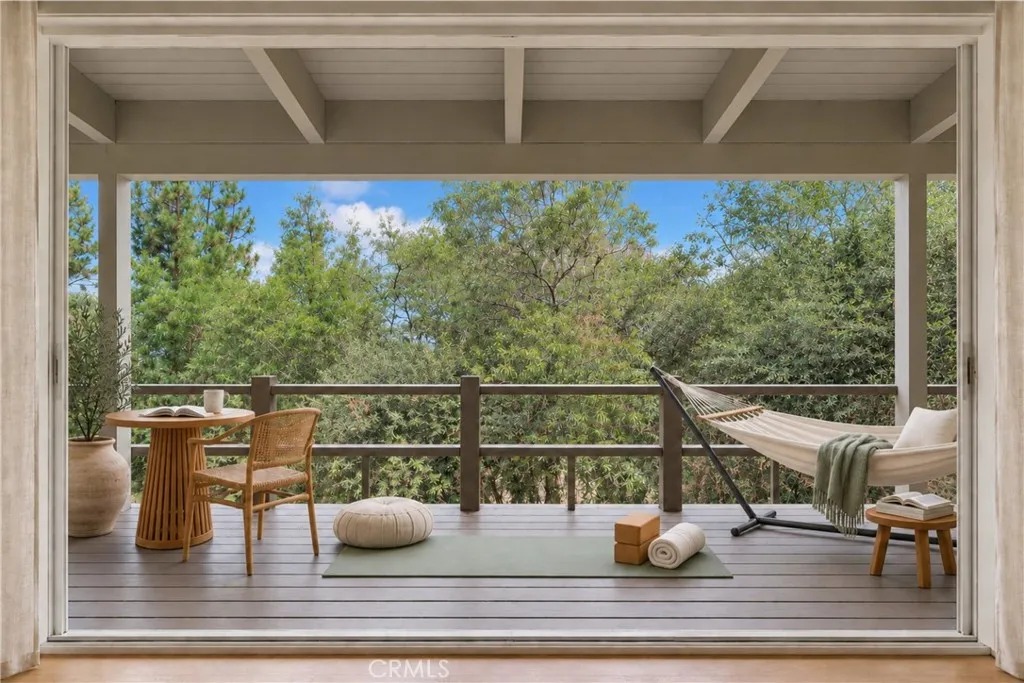 La Canada Flintridge, CA 91011