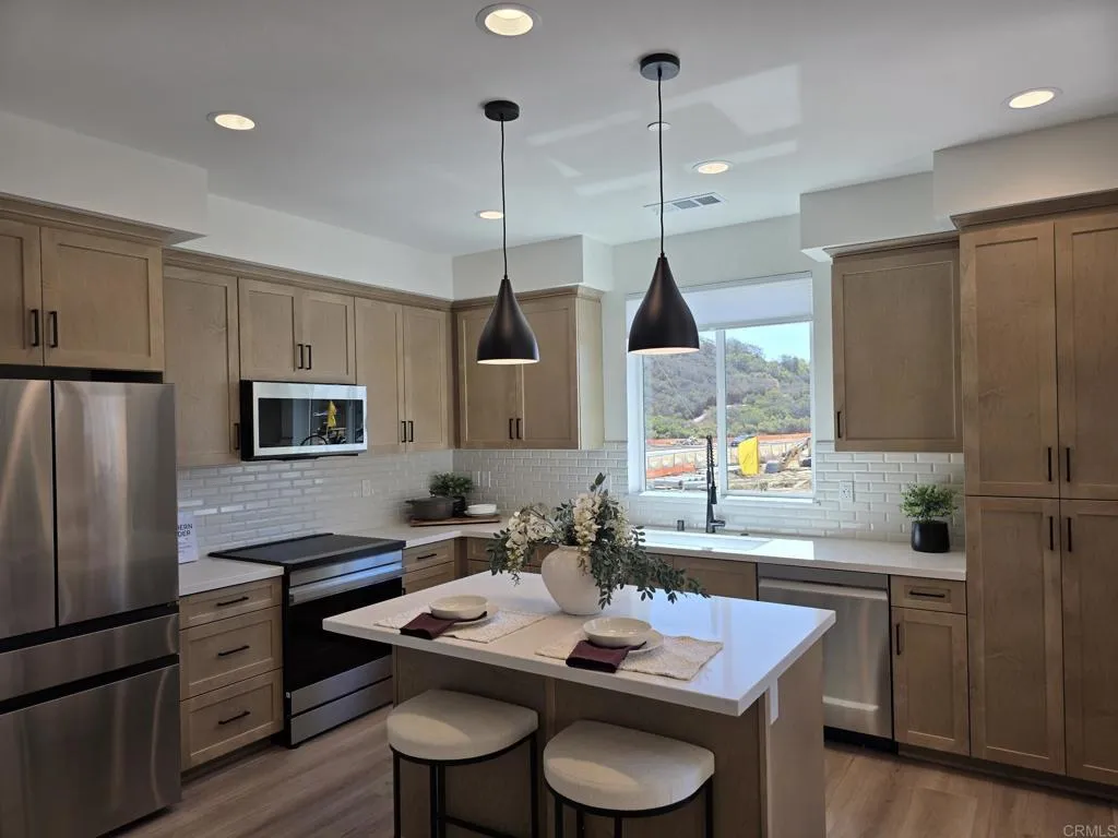 2607 Radiant, Escondido, CA 92026 - Main photo, Escondido, CA