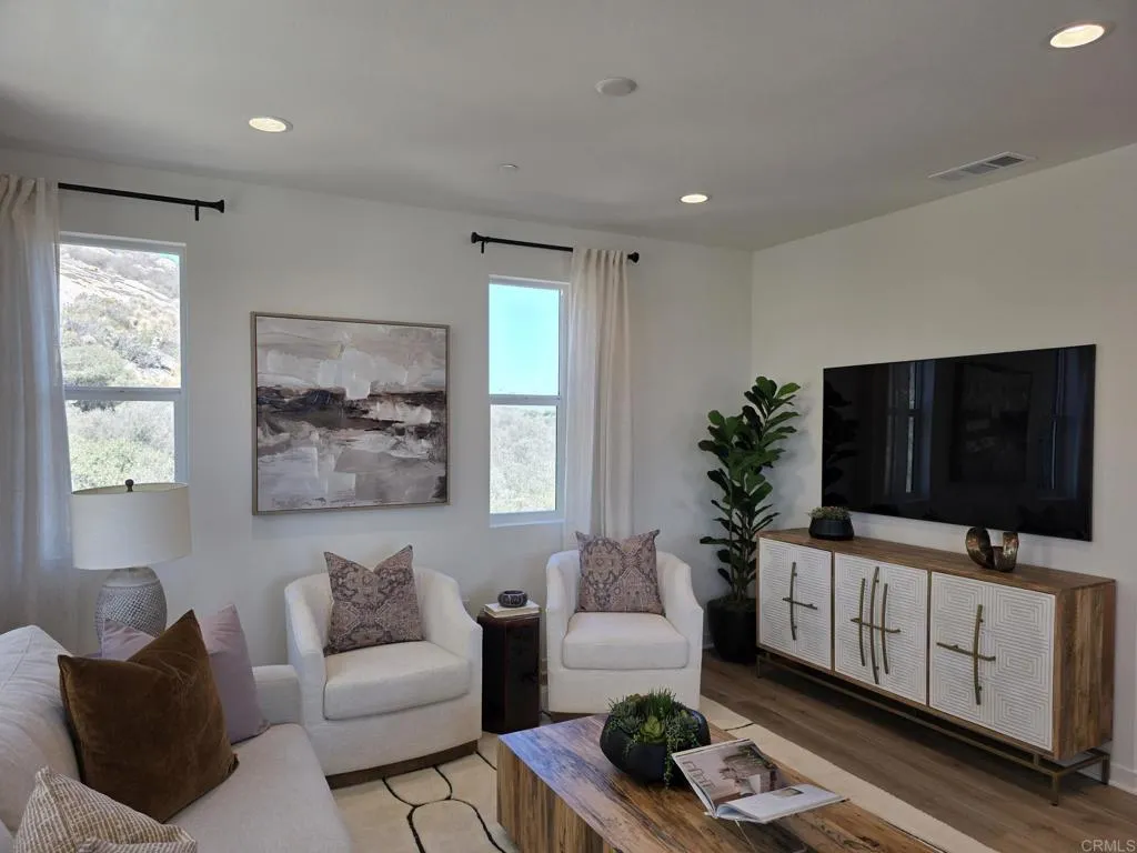 2607 Radiant, Escondido, CA 92026 - Photo 4 of 10, Escondido, CA