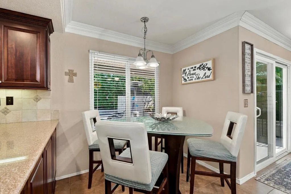 https://cdn.realtyfeed.com/cdn/127/307080705/0fa260b30ca7d1694c761d63c2ba6ead.webp