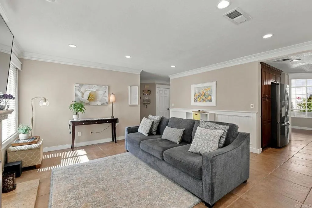https://cdn.realtyfeed.com/cdn/127/307080705/22c86d9c8cd22518c7e9238d1c8f203f.webp