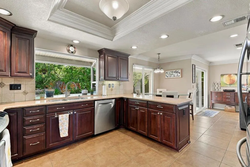 https://cdn.realtyfeed.com/cdn/127/307080705/4f196b472142da66a610b7b0d2f23a15.webp