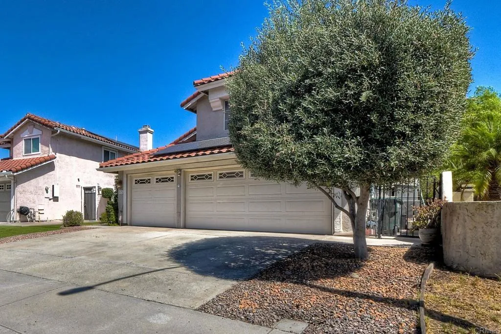 2176 Splendorwood Place, Escondido, CA 92026 - Photo 3 of 46, Escondido, CA
