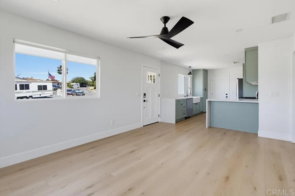 https://cdn.realtyfeed.com/cdn/127/307080706/16108d6cbb8ed03317893cb1994197f8.webp
