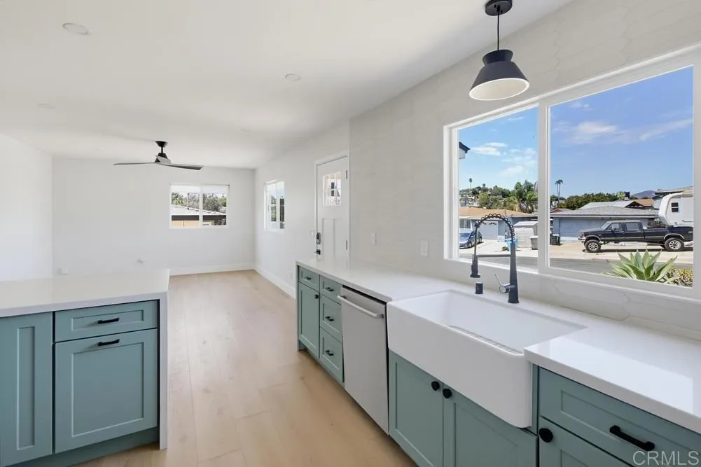 https://cdn.realtyfeed.com/cdn/127/307080706/2a53d4e8706f3b9549abe25e018b2455.webp