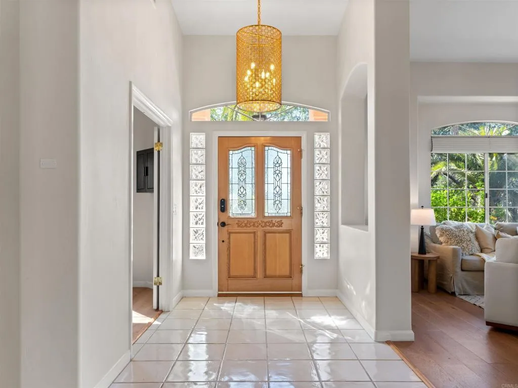 https://cdn.realtyfeed.com/cdn/127/307080735/53d898b66d356f4cfb5aaeead91b1c6e.webp