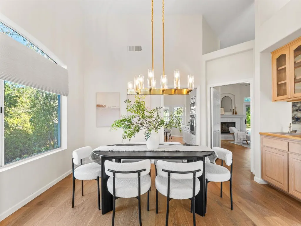 https://cdn.realtyfeed.com/cdn/127/307080735/a1cc7d2790e428b29acaf9f67265a29a.webp