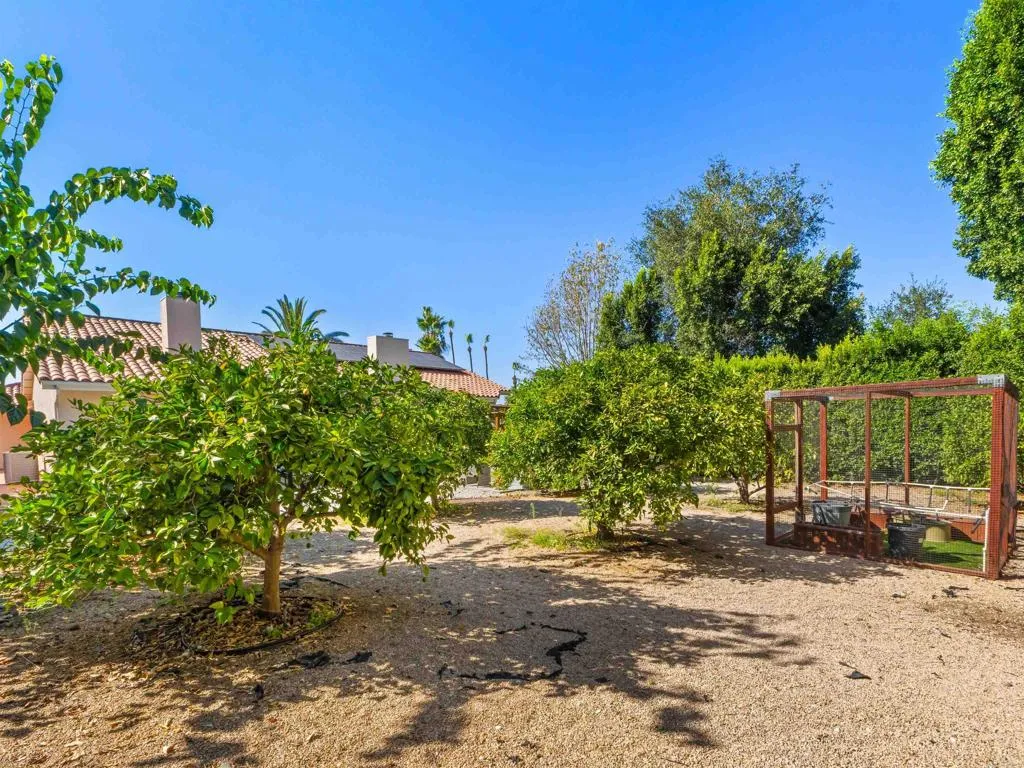 https://cdn.realtyfeed.com/cdn/127/307080735/de1ee156be6eb0274e1a23509908c02e.webp