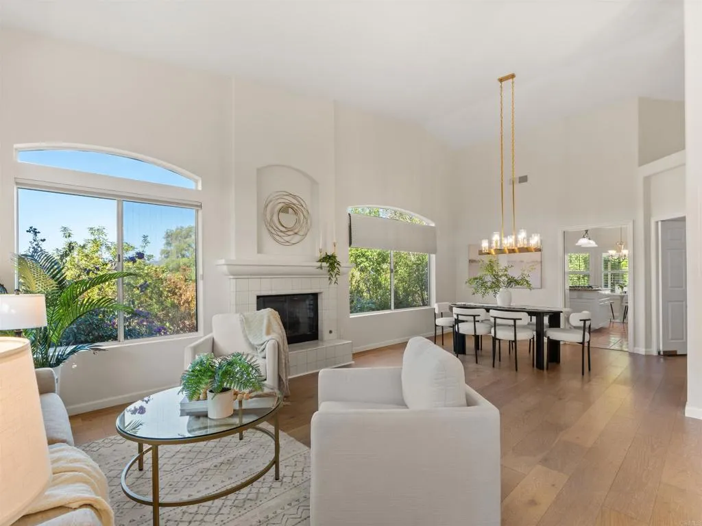 https://cdn.realtyfeed.com/cdn/127/307080735/f6542705e1fc61e9f4ff5da2b409b531.webp