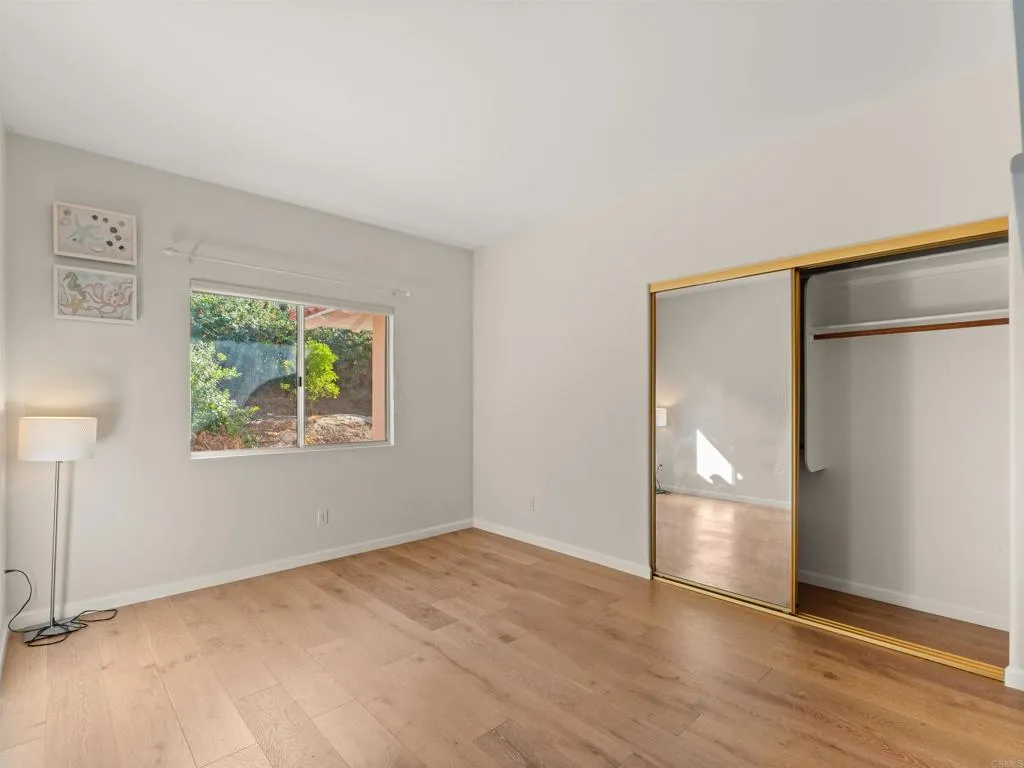 https://cdn.realtyfeed.com/cdn/127/307080735/faa965db2e0da47ae8bf8db002e6d8c6.webp