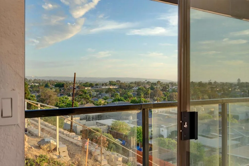 https://cdn.realtyfeed.com/cdn/127/307080823/2de77eda9936dc79a2deba079552fc19.webp