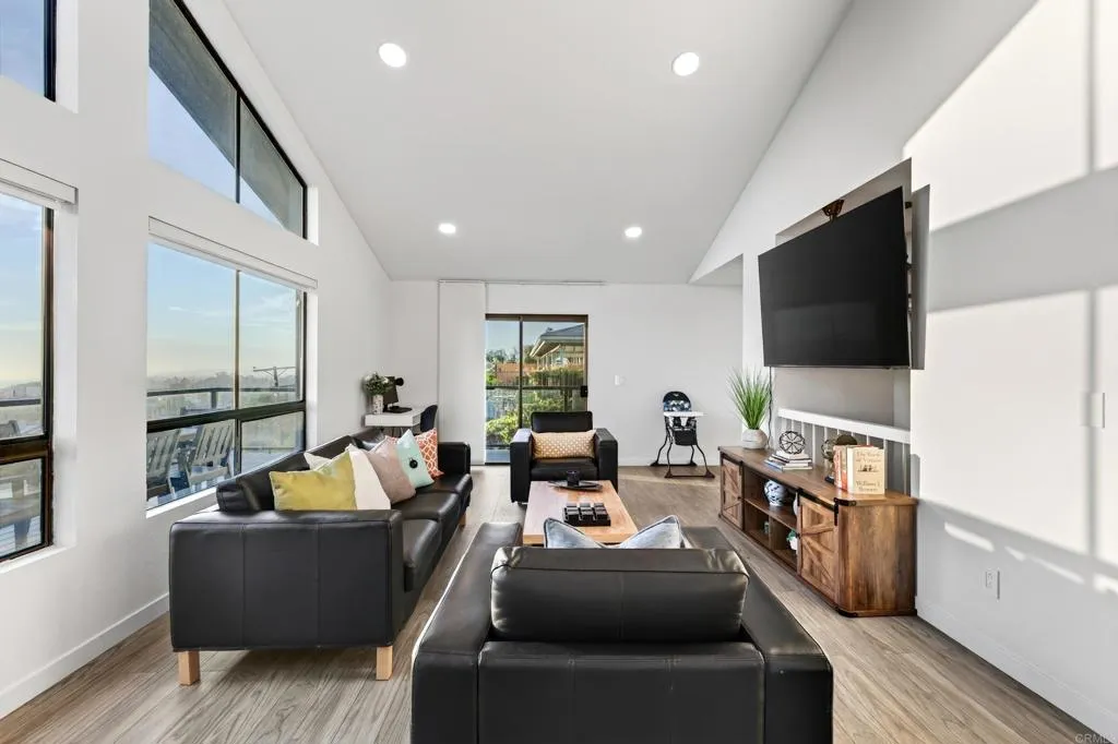 https://cdn.realtyfeed.com/cdn/127/307080823/a4e5124117e65bfa698a930e790d70f4.webp