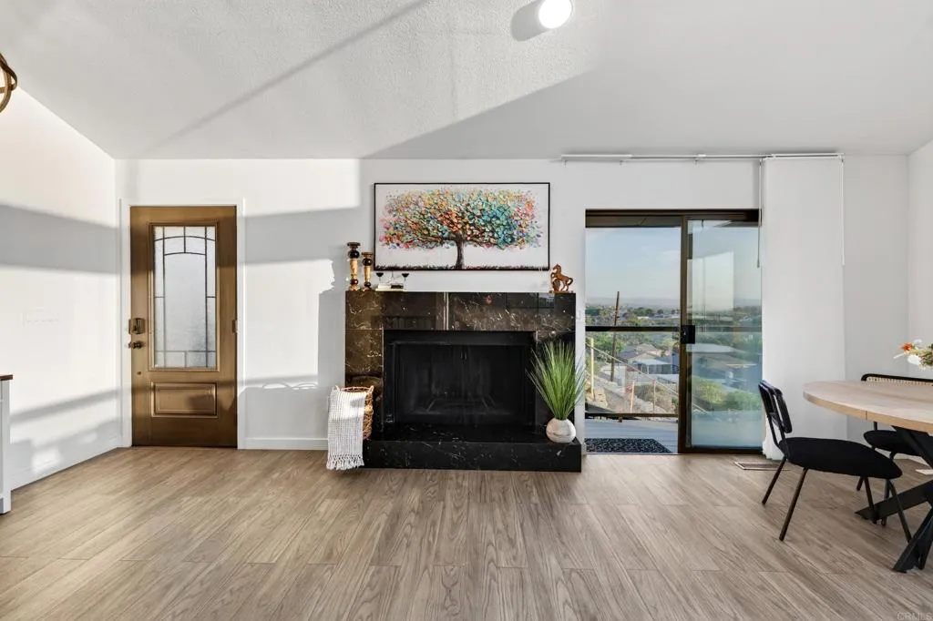 https://cdn.realtyfeed.com/cdn/127/307080823/e7a0fc36901f4a97d93868c80f14d7c7.webp
