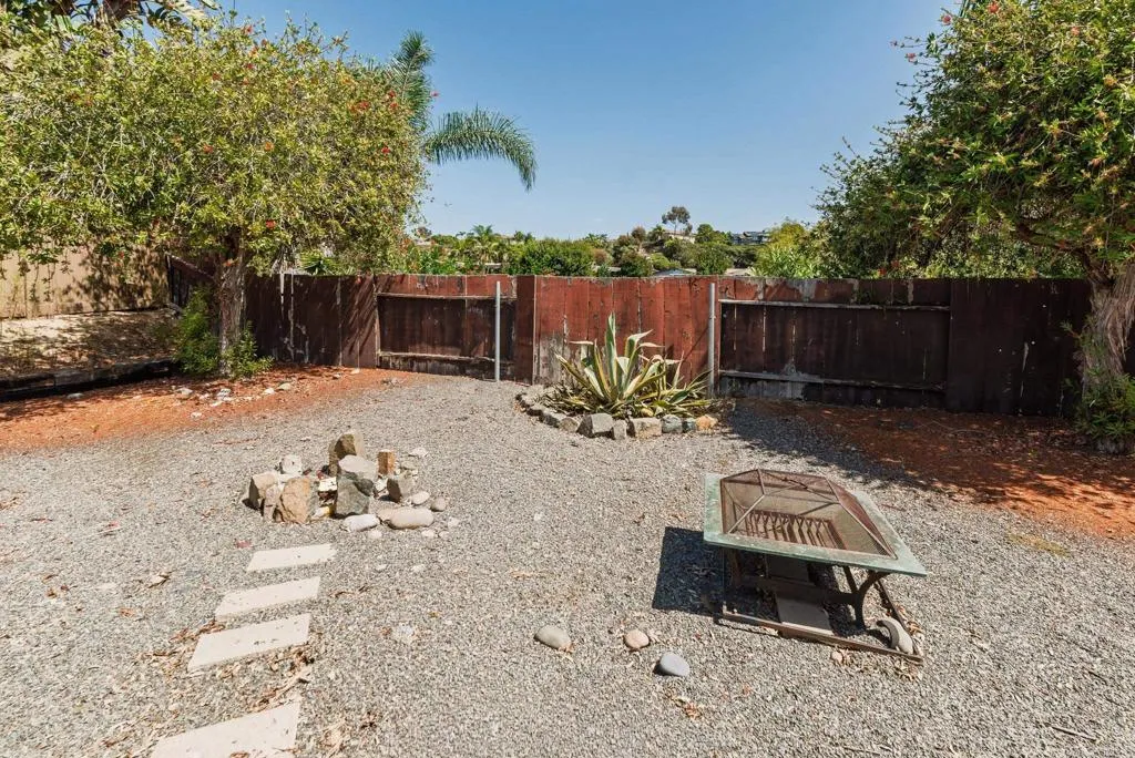 https://cdn.realtyfeed.com/cdn/127/307080846/2182951a8755ec4598df2f28ddad656b.webp
