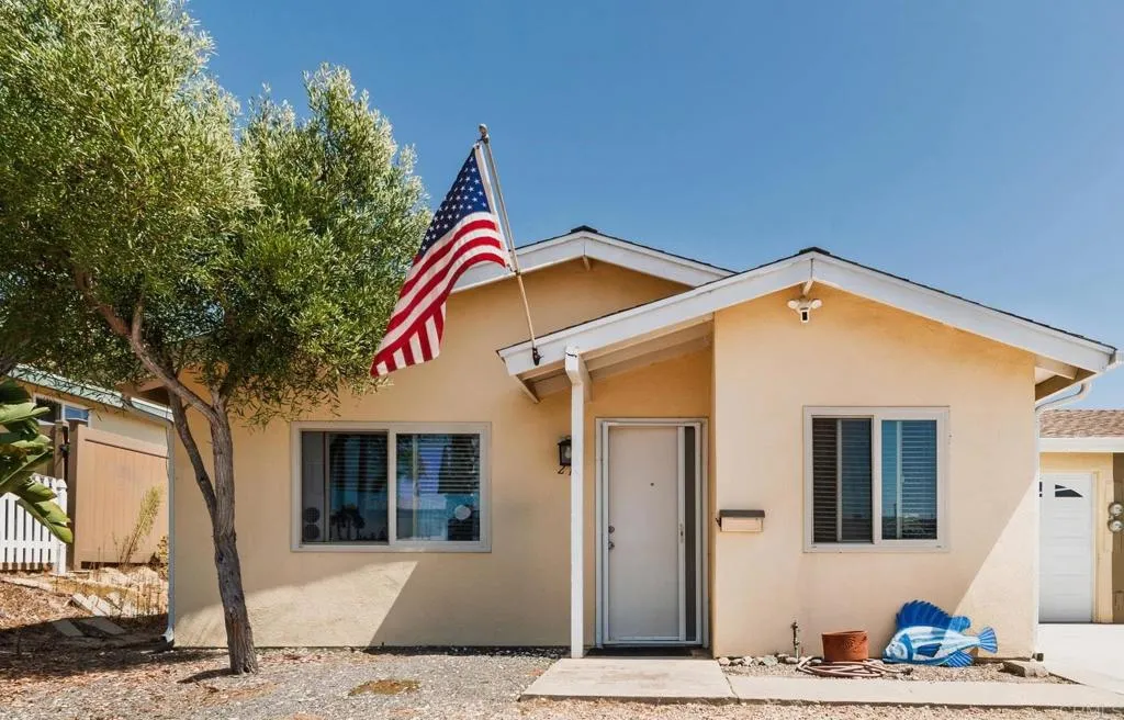 219 Gloxina Street, Encinitas, CA 92024 - Main photo, Encinitas, CA