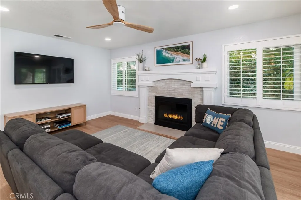 https://cdn.realtyfeed.com/cdn/127/307080860/0afc8efac2f4d84dcd21fe60d460a44e.webp